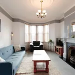 Apartment Restful Harbourside With Garden Bristol