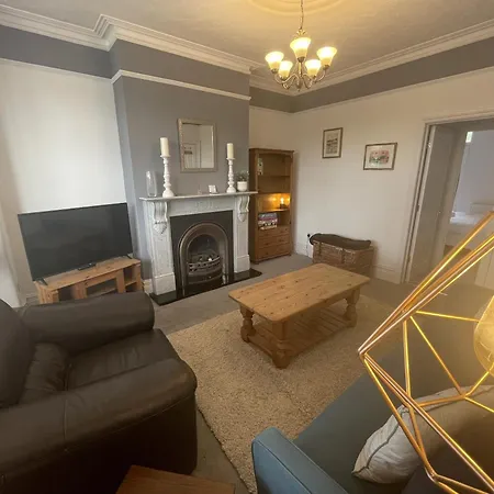 Restful Harbourside With Garden דירה