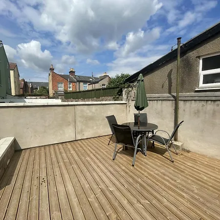 Restful Harbourside With Garden * 브리스틀