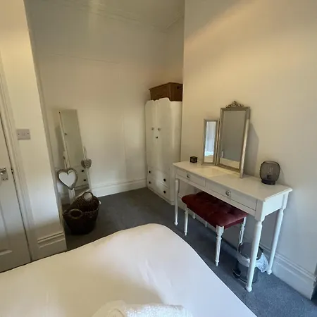 Restful Harbourside With Garden * Bristol