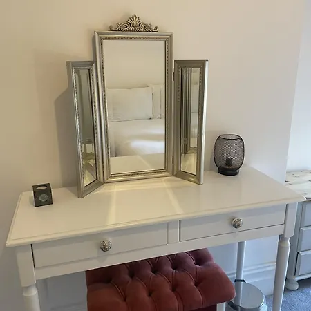 Restful Harbourside With Garden Bristol